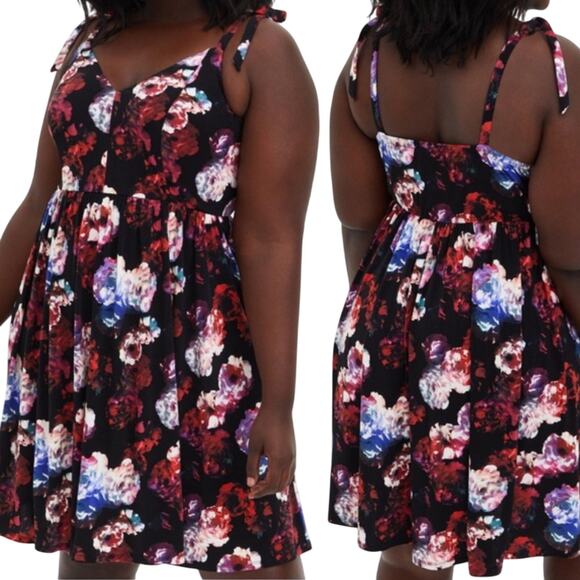 Torrid Fit & Flare Floral Print Mini Dress Tie Strap V Neck Black Red Blue 1X - Picture 1 of 9